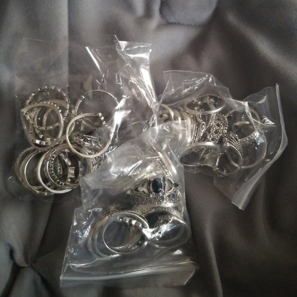 Size 5 rings - Picture 1 of 1